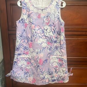 Lilly Pulitzer dress size 6. Excellent condition.